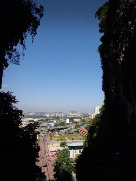 Pemandangan tepi Kuala Lumpur dari atas Batu Cave